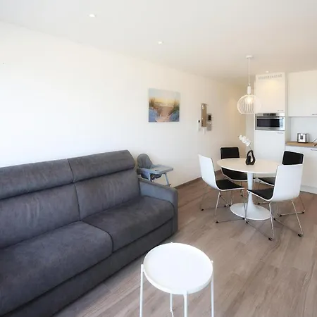1 Bedroom Stunning In Ostend